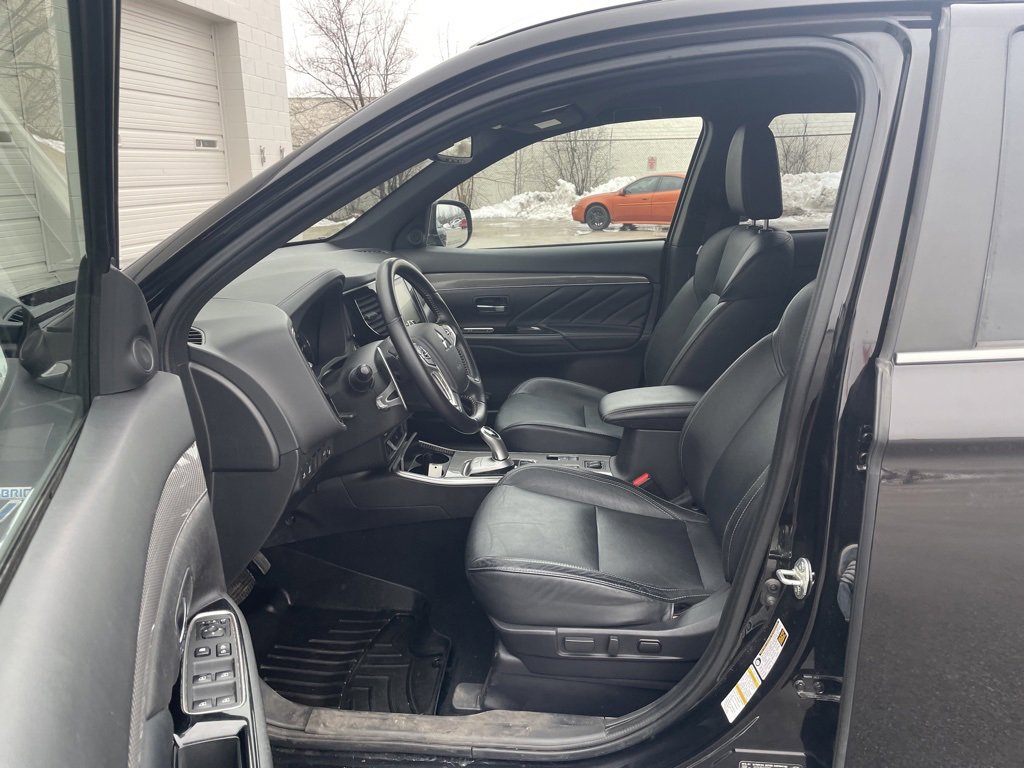 Used 2020 Mitsubishi Outlander SEL image 20