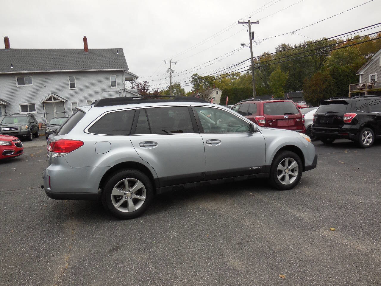 Used 2014 Subaru Outback 2.5i Premium image 3