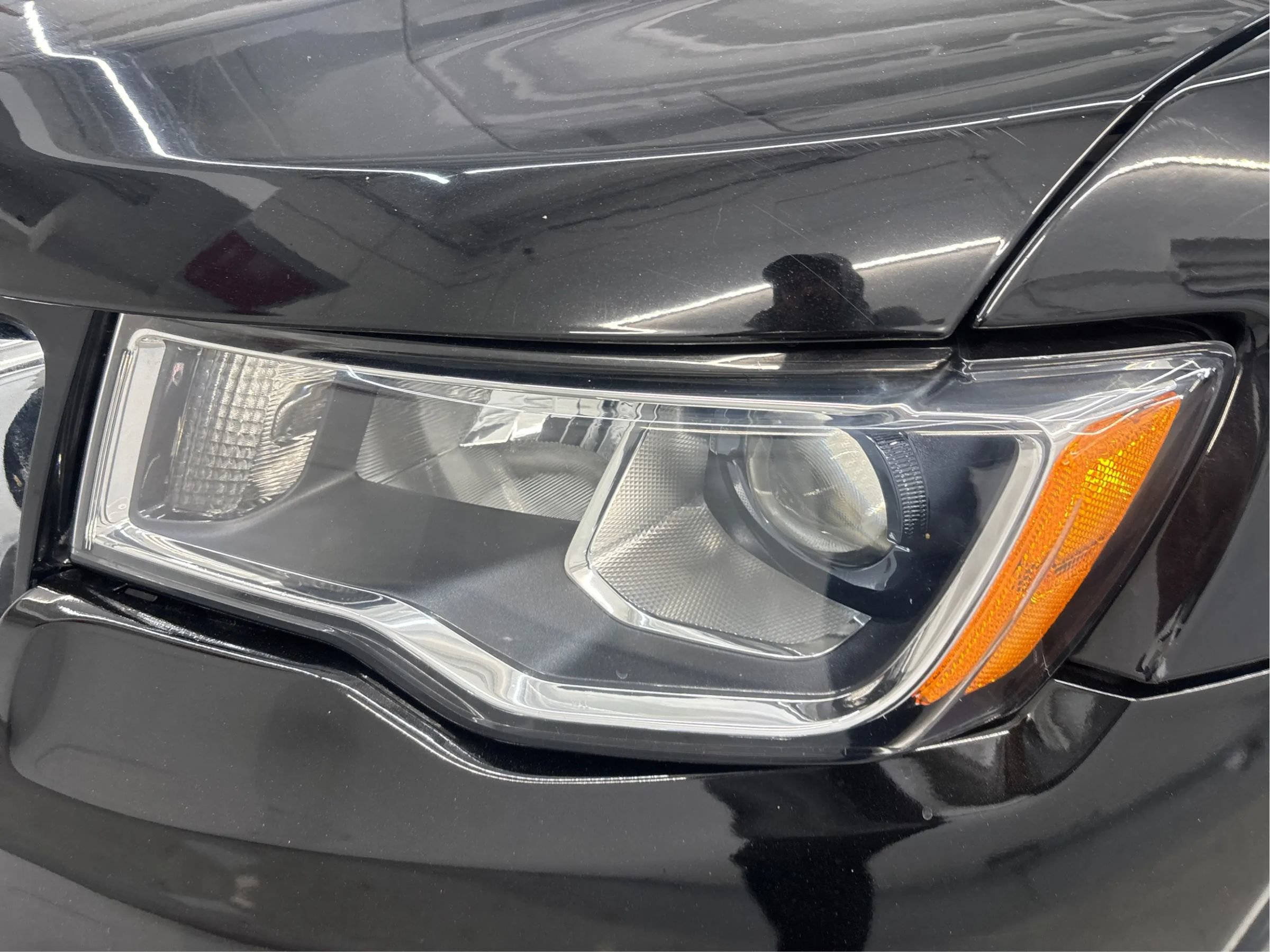 Used 2018 Jeep Grand Cherokee Laredo AWD/4WD image 30