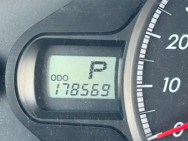 Used 2014 Toyota Sienna LE FWD image 17