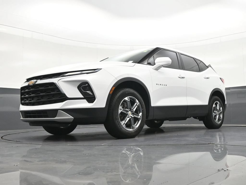 Used 2024 Chevrolet Blazer LT FWD image 24