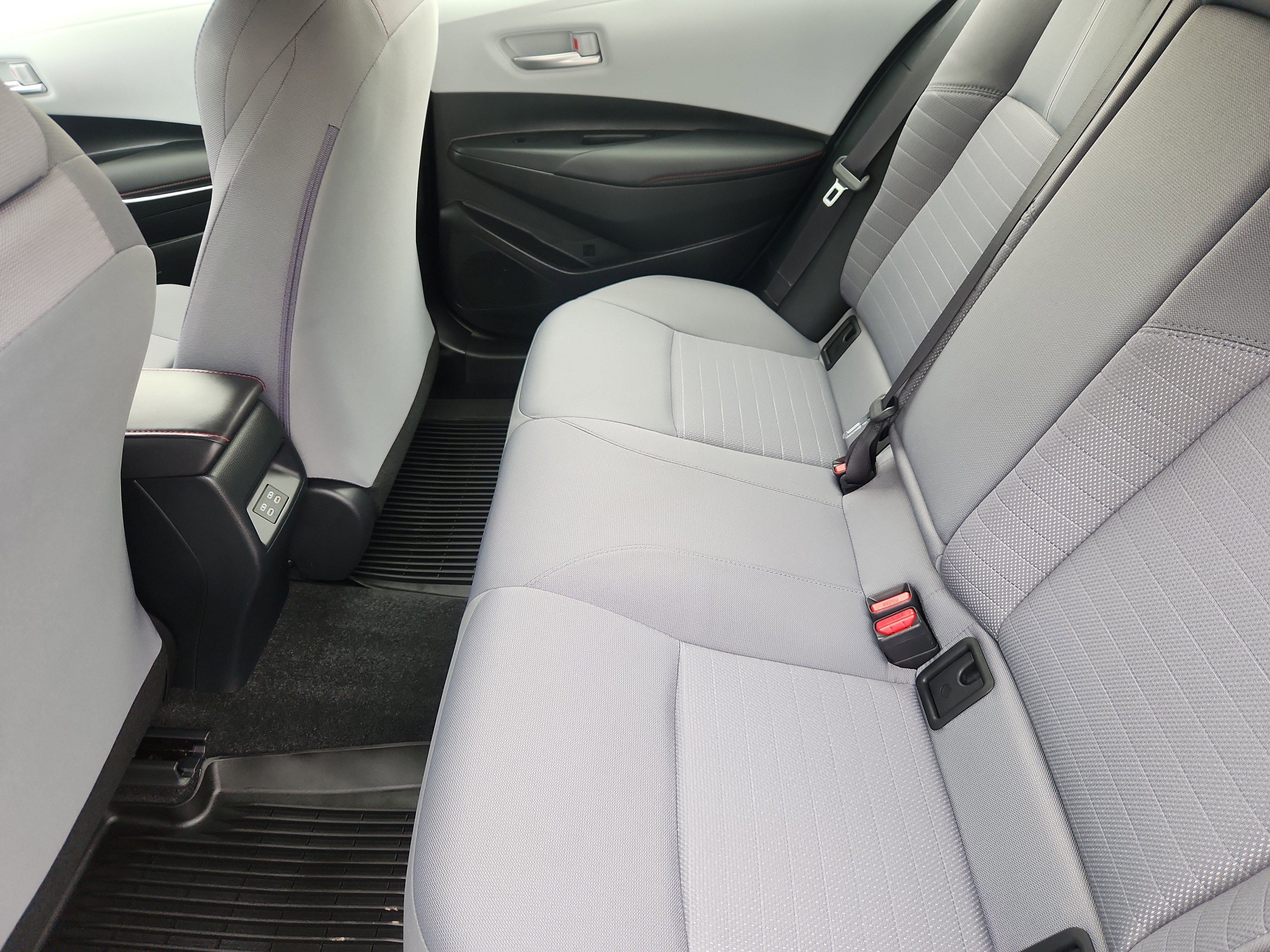 Used 2023 Toyota Corolla SE FWD image 12