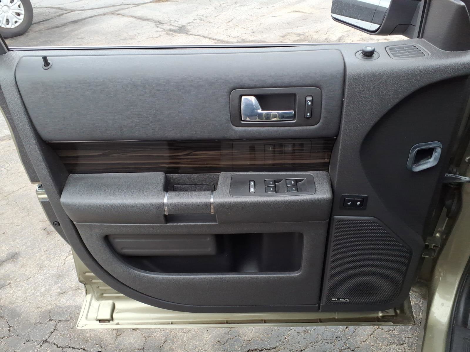 Used 2014 Ford Flex SEL w/ Equipment Group 202A AWD/4WD image 16