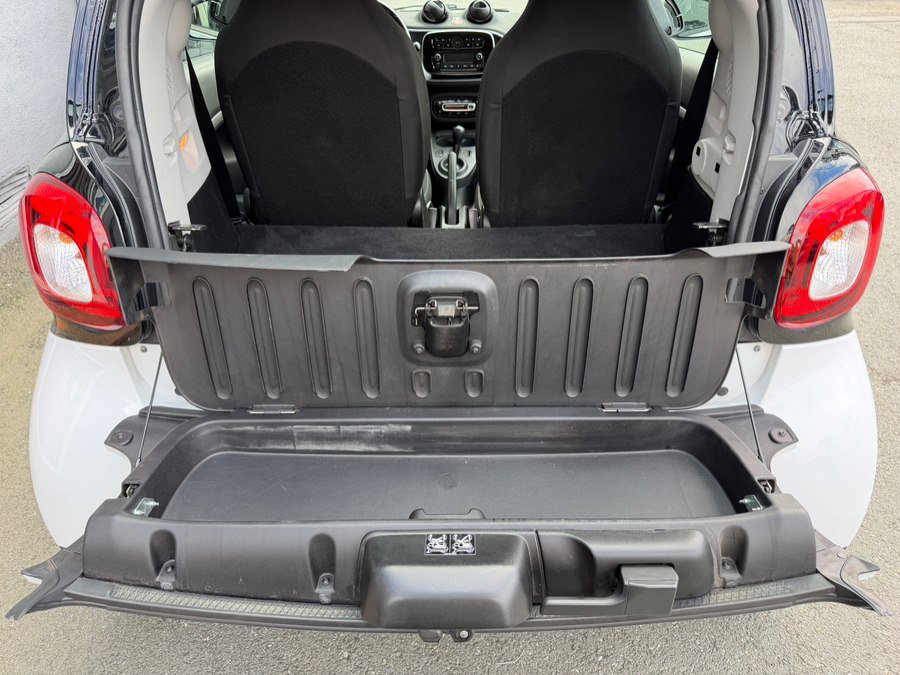 Used 2017 smart fortwo electric drive image 38