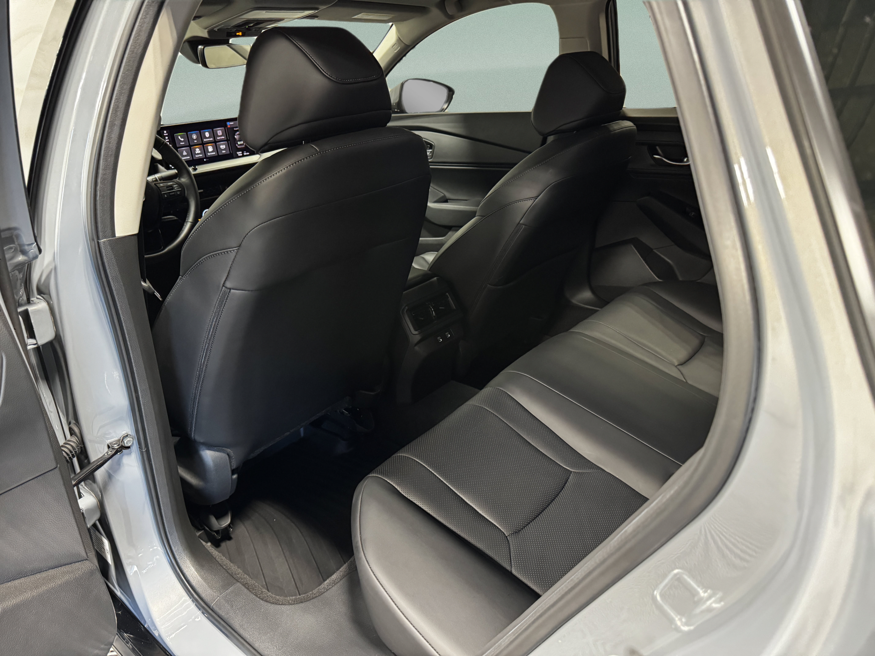 Used 2025 Honda Accord EX-L image 10