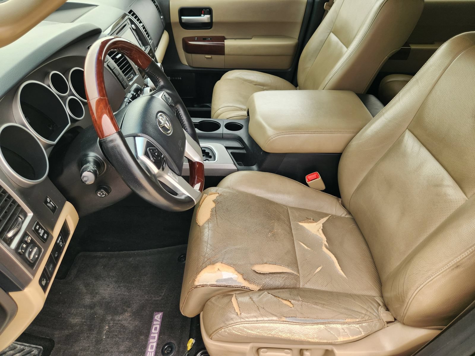 Used 2016 Toyota Sequoia Platinum RWD image 14