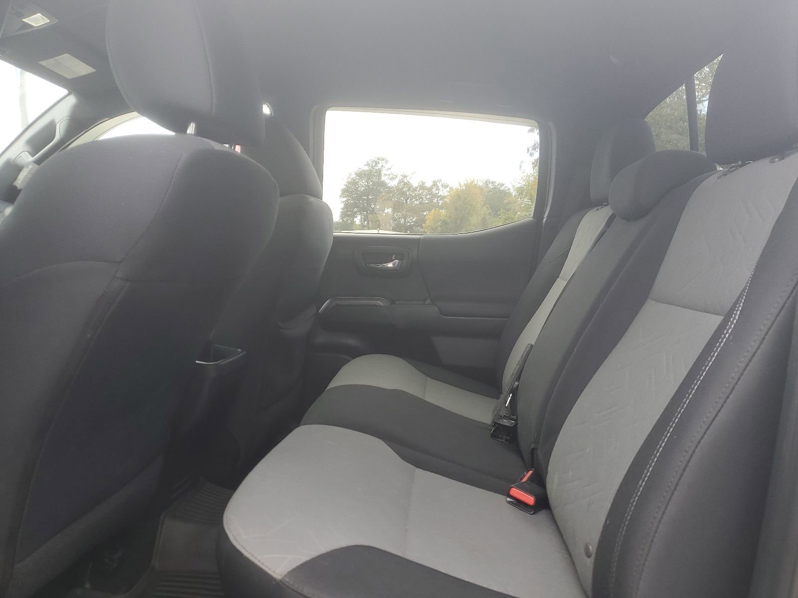 Used 2021 Toyota Tacoma TRD Sport image 12