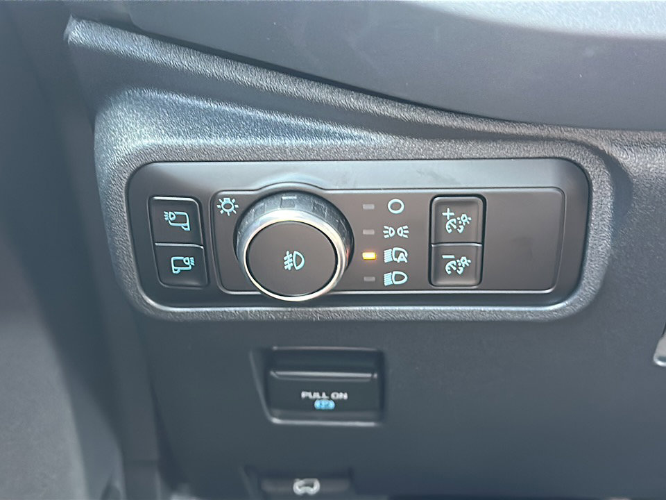 Used 2025 Ford Bronco Badlands image 34