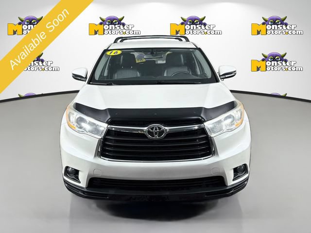 Used 2016 Toyota Highlander Plus AWD/4WD image 2