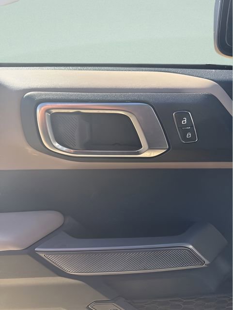 Used 2023 Ford Bronco Wildtrak image 13