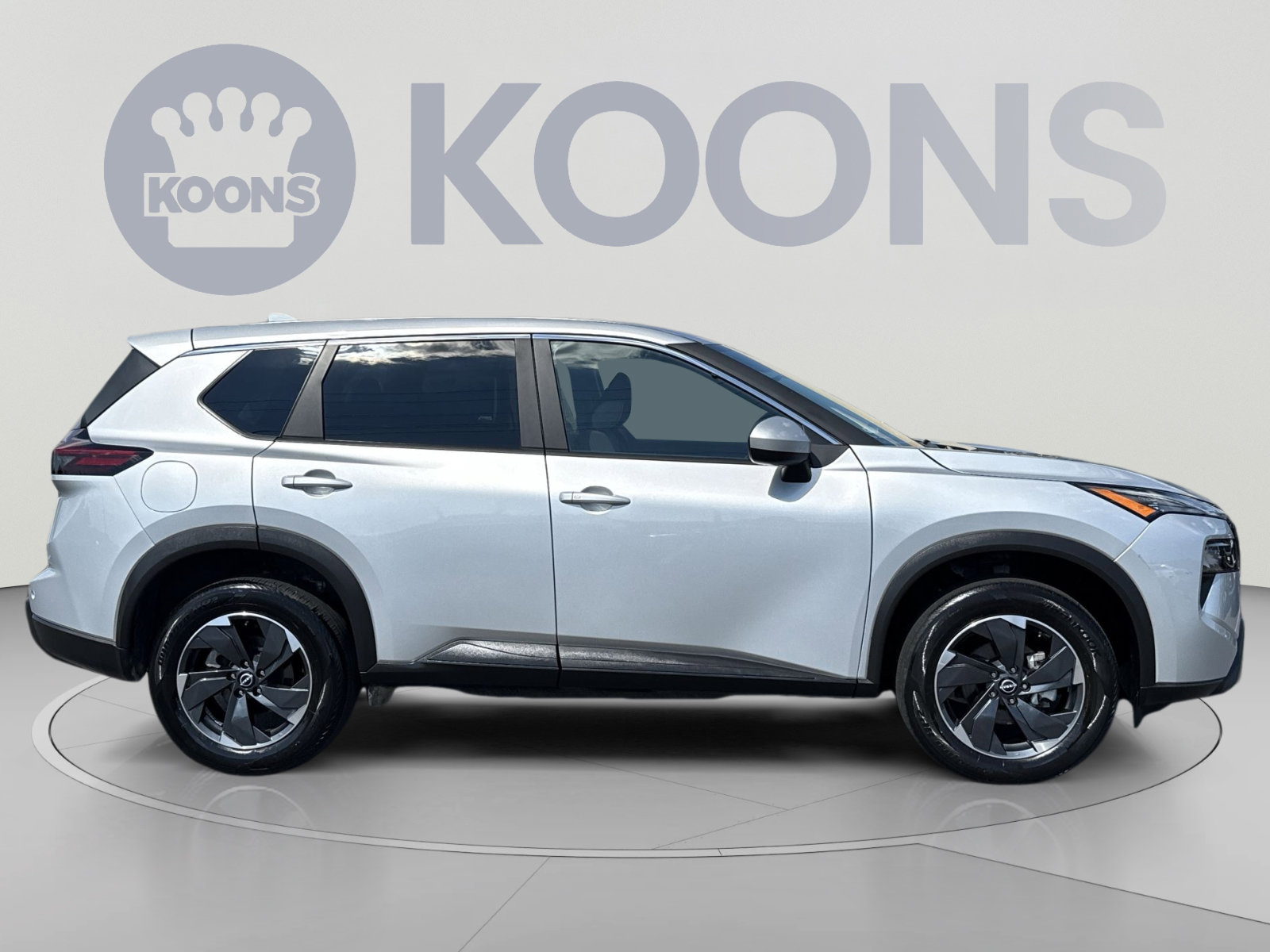 Used 2025 Nissan Rogue SV AWD/4WD image 8