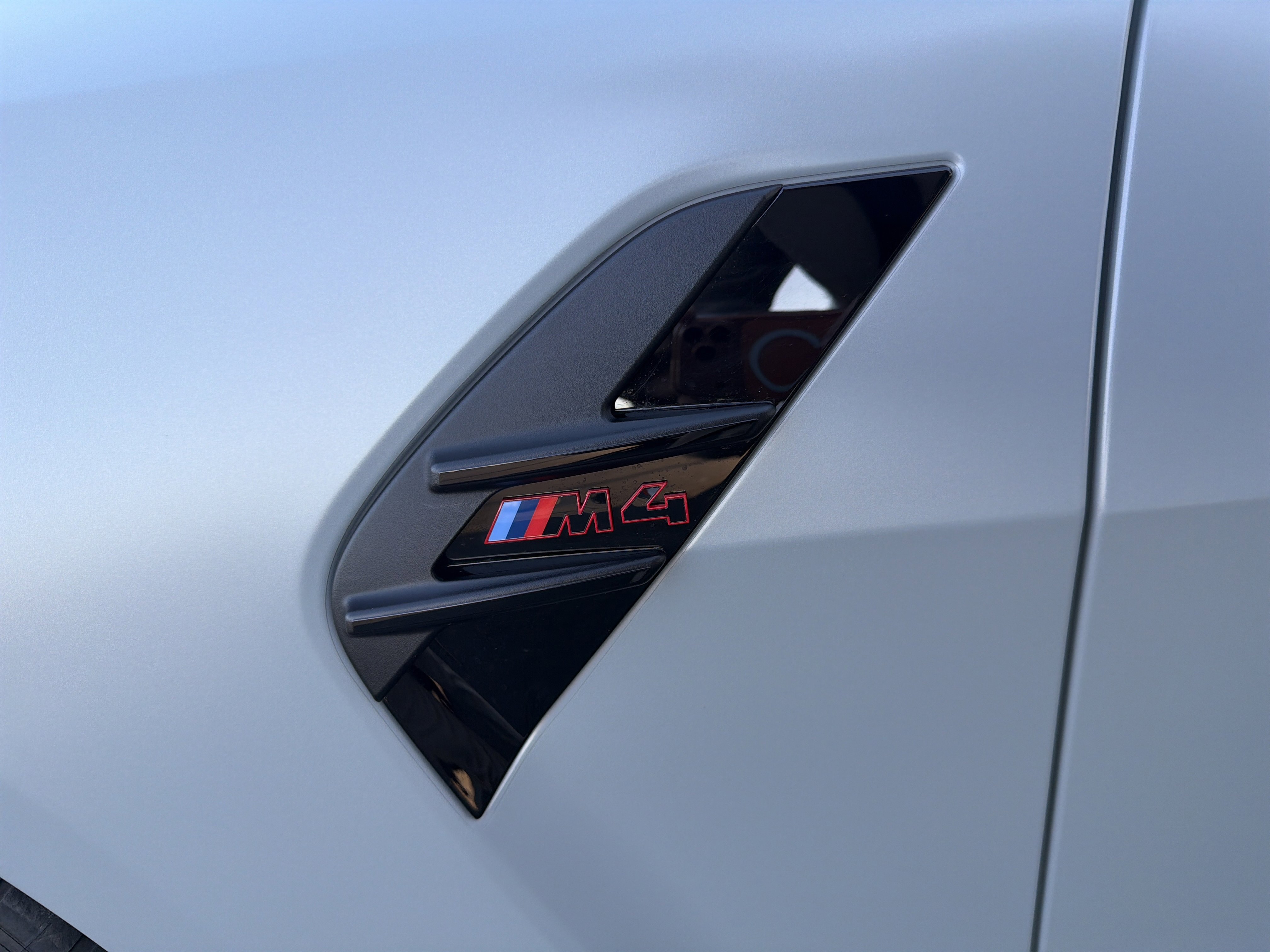 Used 2023 BMW M4 CSL image 8