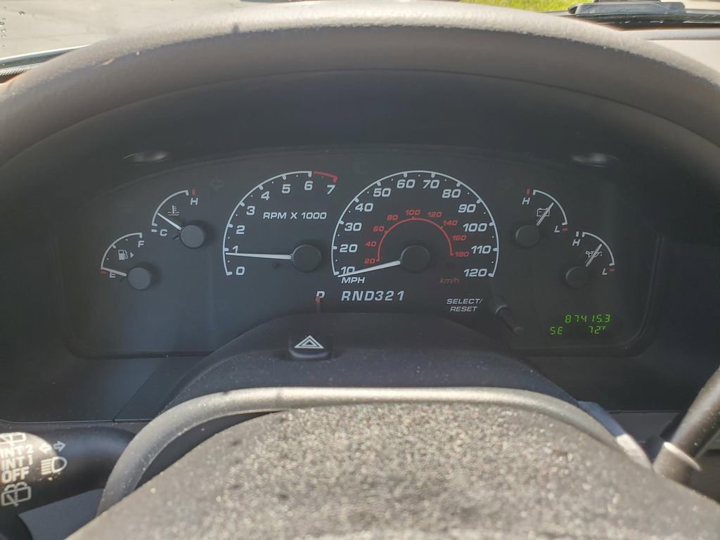 Used 2002 Ford Explorer XLT image 30