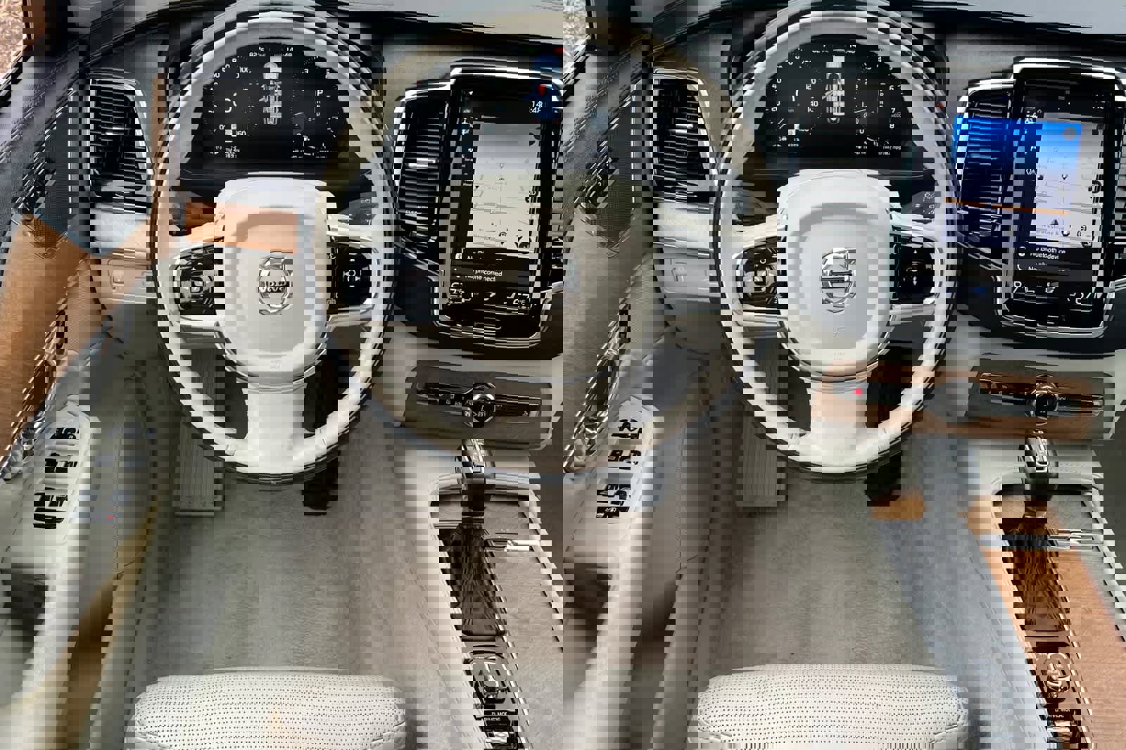 Used 2016 Volvo XC90 T6 Inscription w/ Vision Package image 14