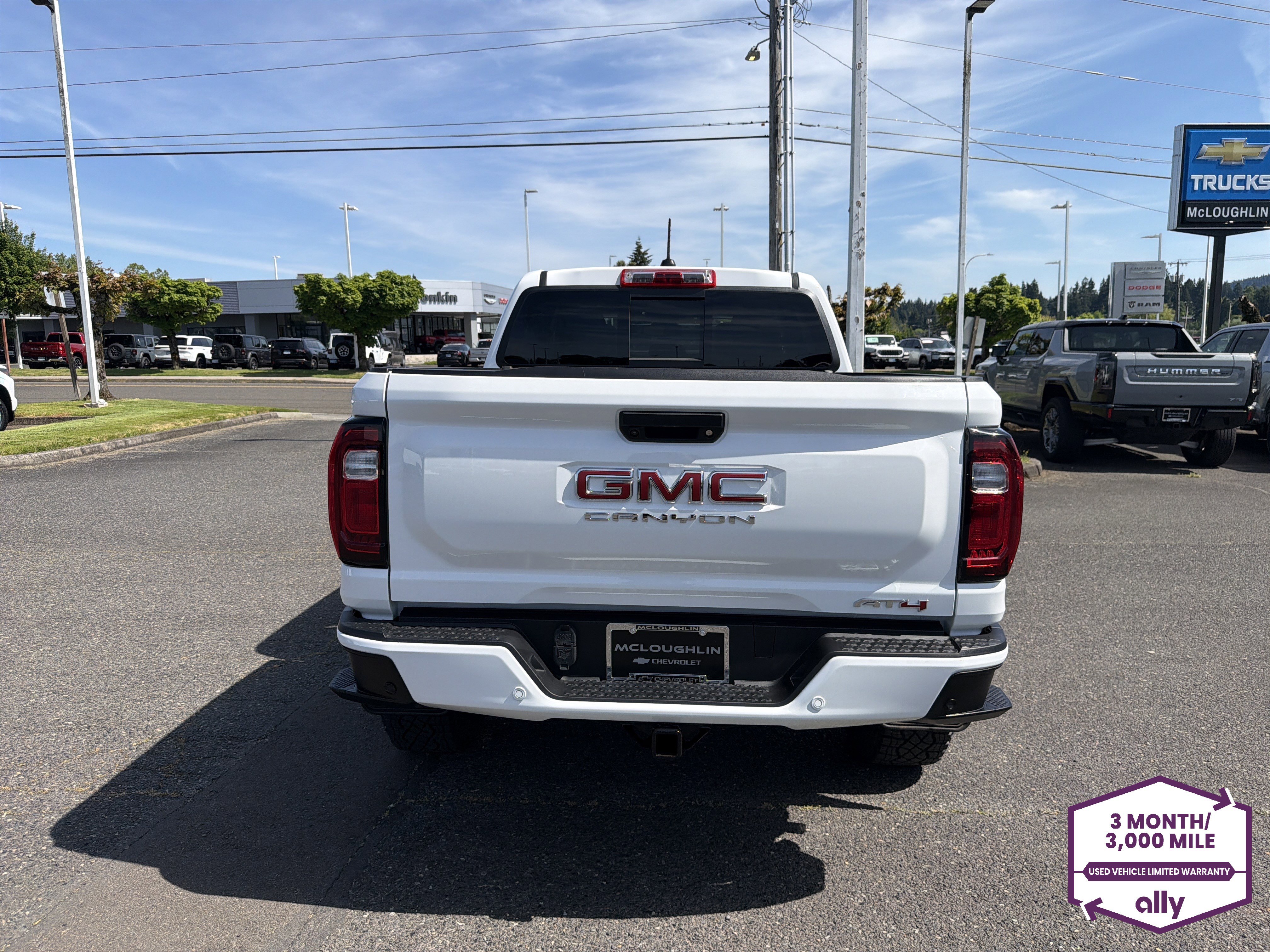 Used 2024 GMC Canyon AT4 w/ LPO, Off Road Lift Package AWD/4WD image 4