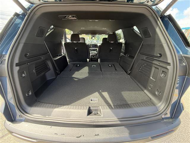 New 2026 Chevrolet Traverse LT w/ LPO, Floor Liner Package image 30