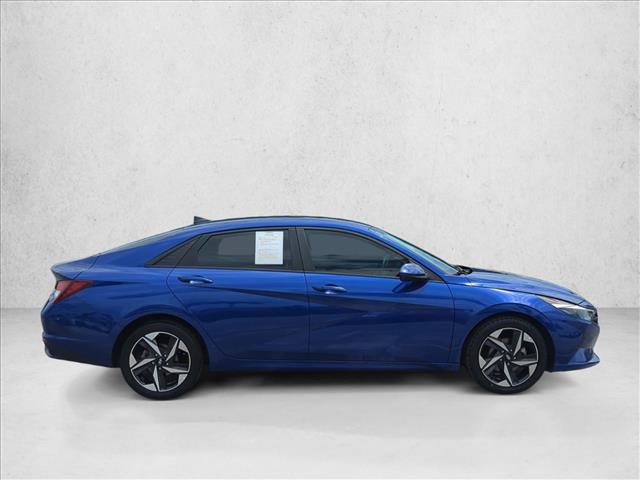 Used 2023 Hyundai Elantra SEL w/ Convenience Package FWD image 4