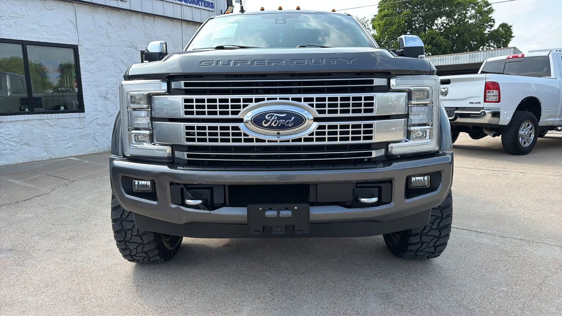 Used 2019 Ford F450 Platinum w/ Platinum Ultimate Package AWD/4WD image 5