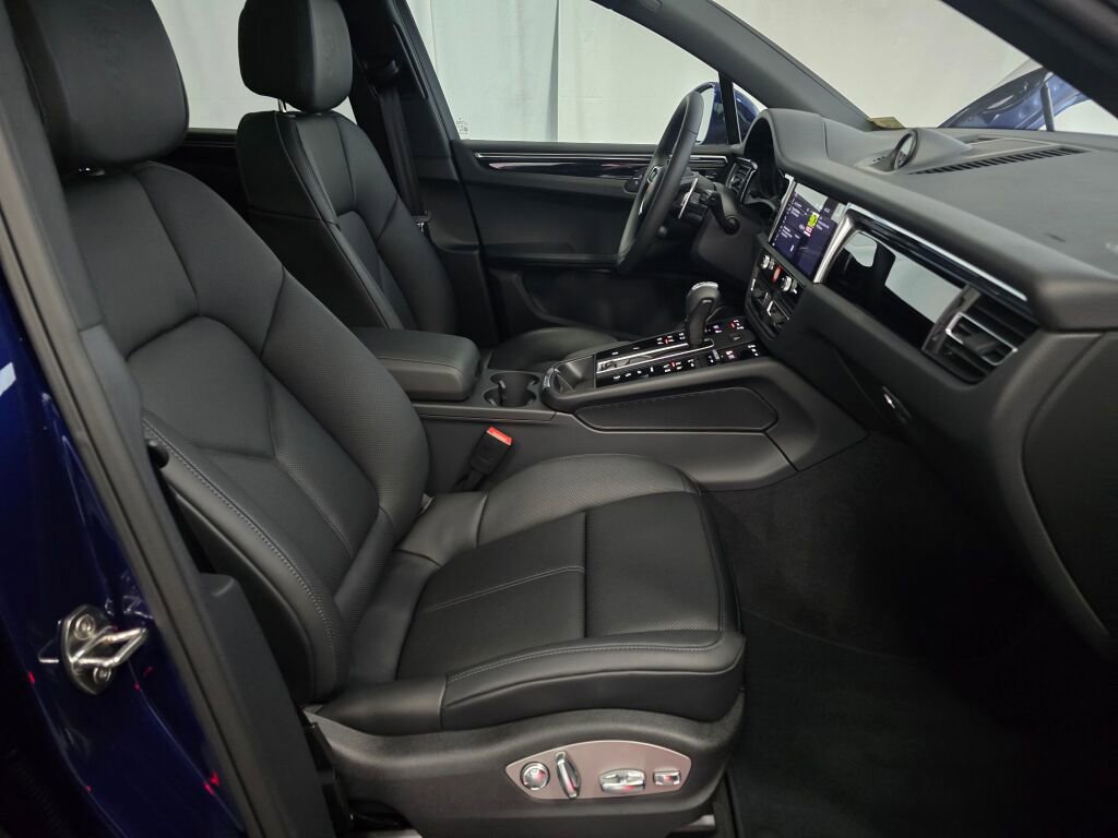 New 2026 Porsche Macan S image 27