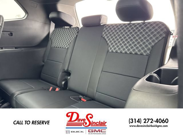 New 2026 GMC Acadia Denali w/ Super Cruise Package FWD image 24