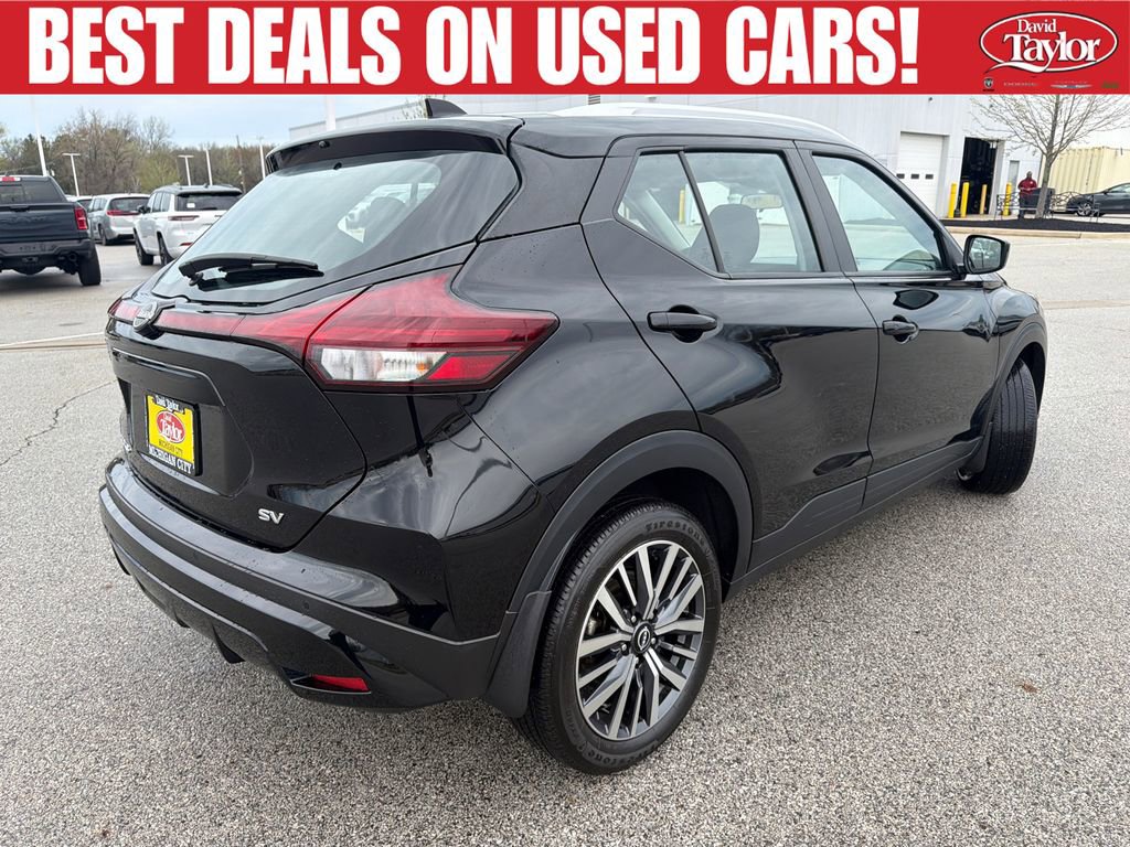 Used 2023 Nissan Kicks SV FWD image 3