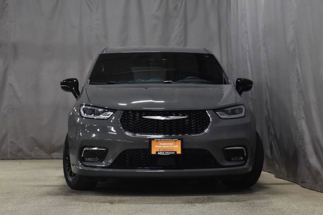 Certified 2025 Chrysler Pacifica Select image 5