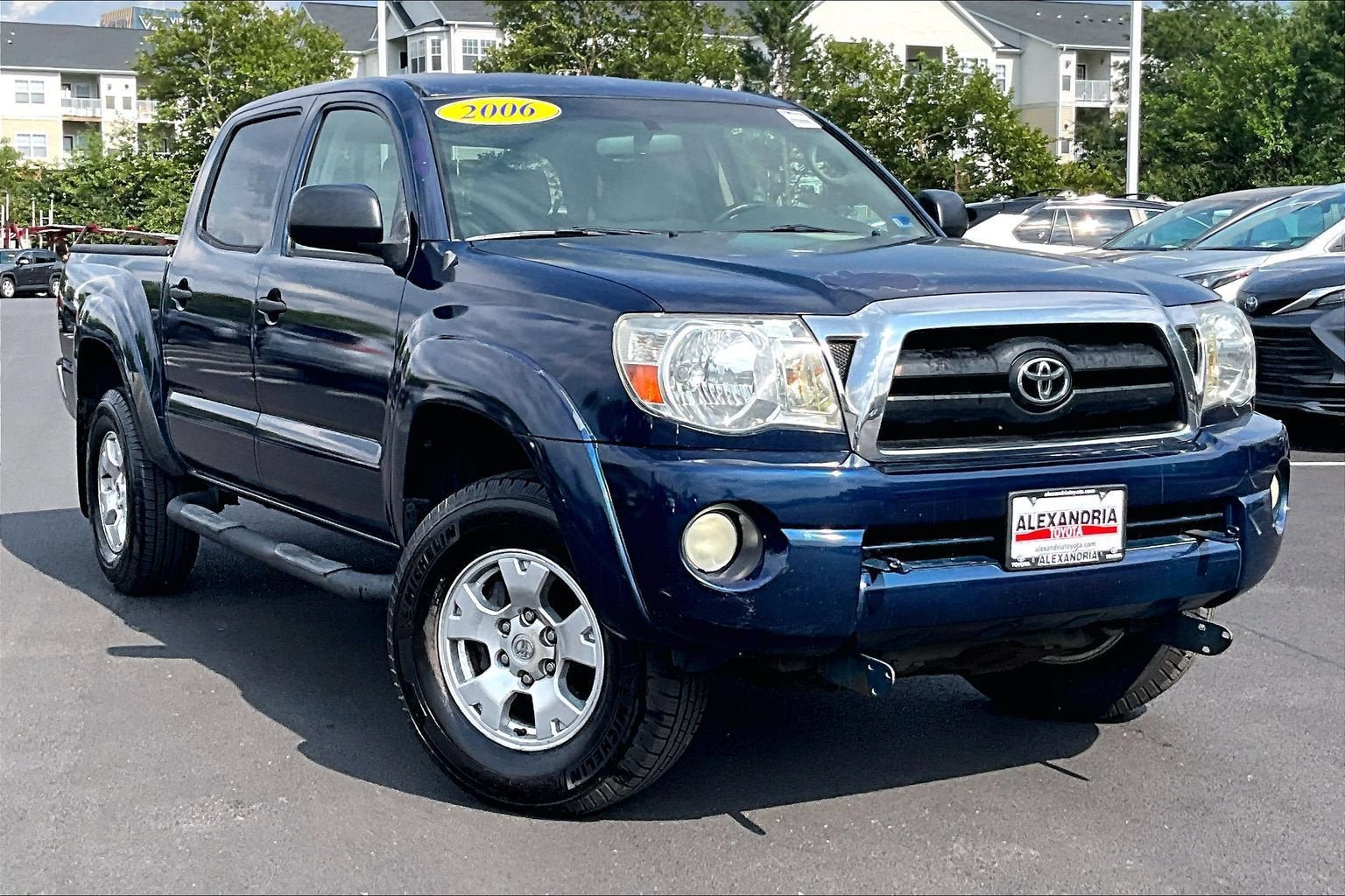 Used 2006 Toyota Tacoma PreRunner RWD image 2