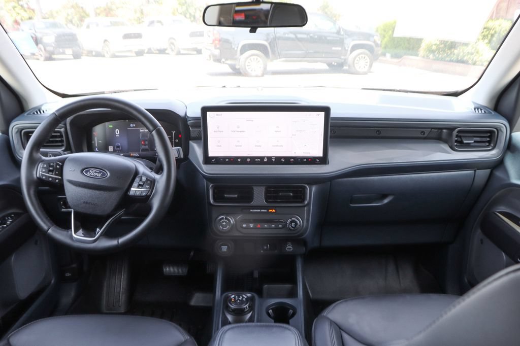 Used 2025 Ford Maverick Lariat w/ Black Appearance Package AWD/4WD image 27