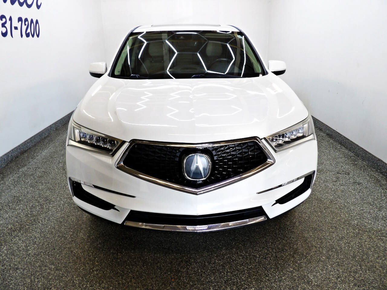 Used 2017 Acura MDX w/ Technology Package AWD/4WD image 2