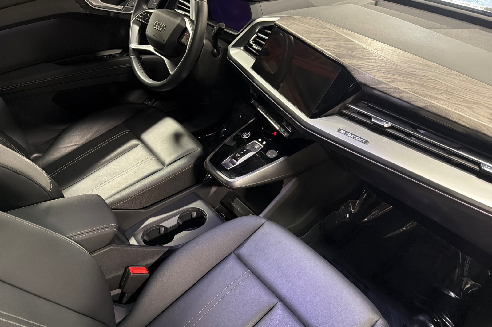 Certified 2023 Audi Q4 e-tron Premium w/ Convenience Package AWD/4WD image 15