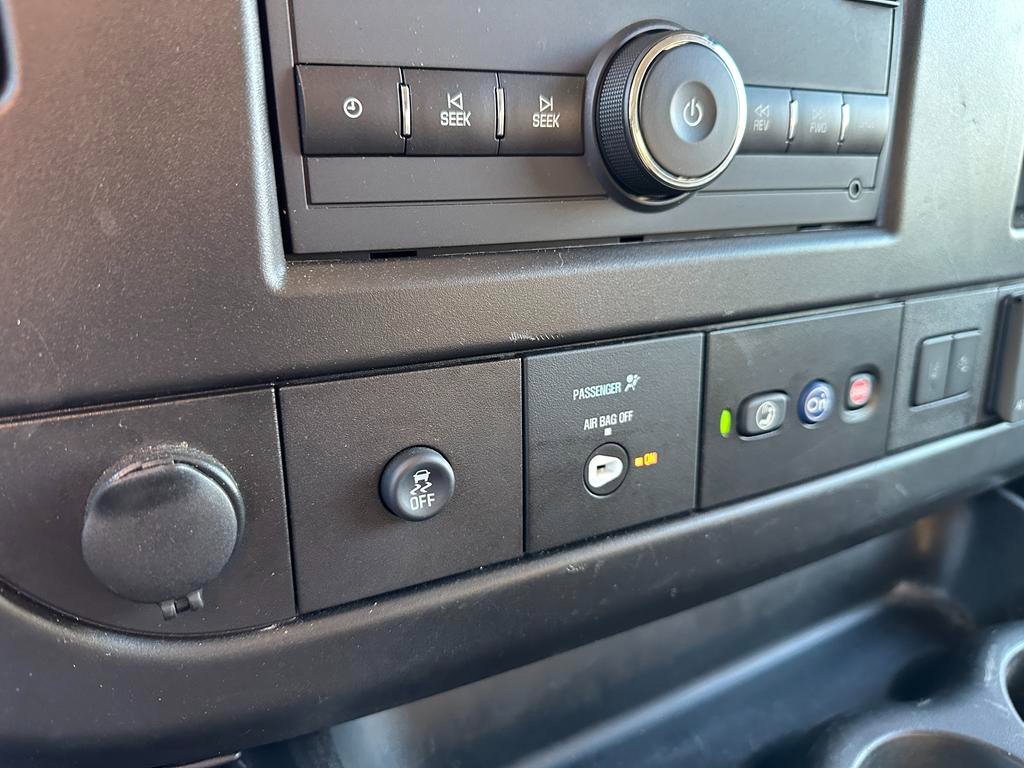 Used 2025 Chevrolet Express 3500 LT w/ LT Preferred Equipment Group image 21