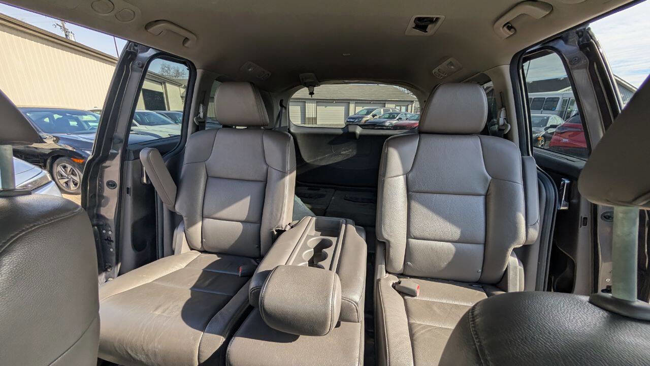 Used 2016 Honda Odyssey Touring Elite image 11