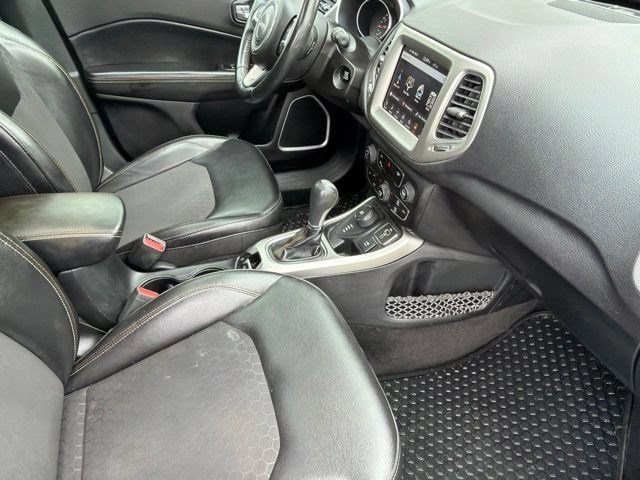 Used 2018 Jeep Compass Latitude w/ Popular Equipment Group AWD/4WD image 40