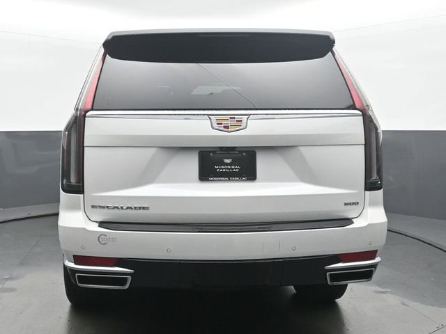 Used 2023 Cadillac Escalade Premium Luxury AWD/4WD image 5