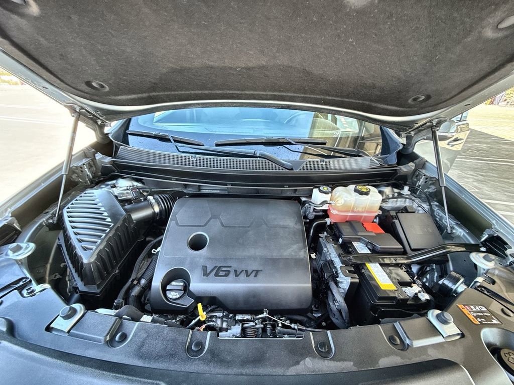 Used 2023 Chevrolet Traverse LT image 21