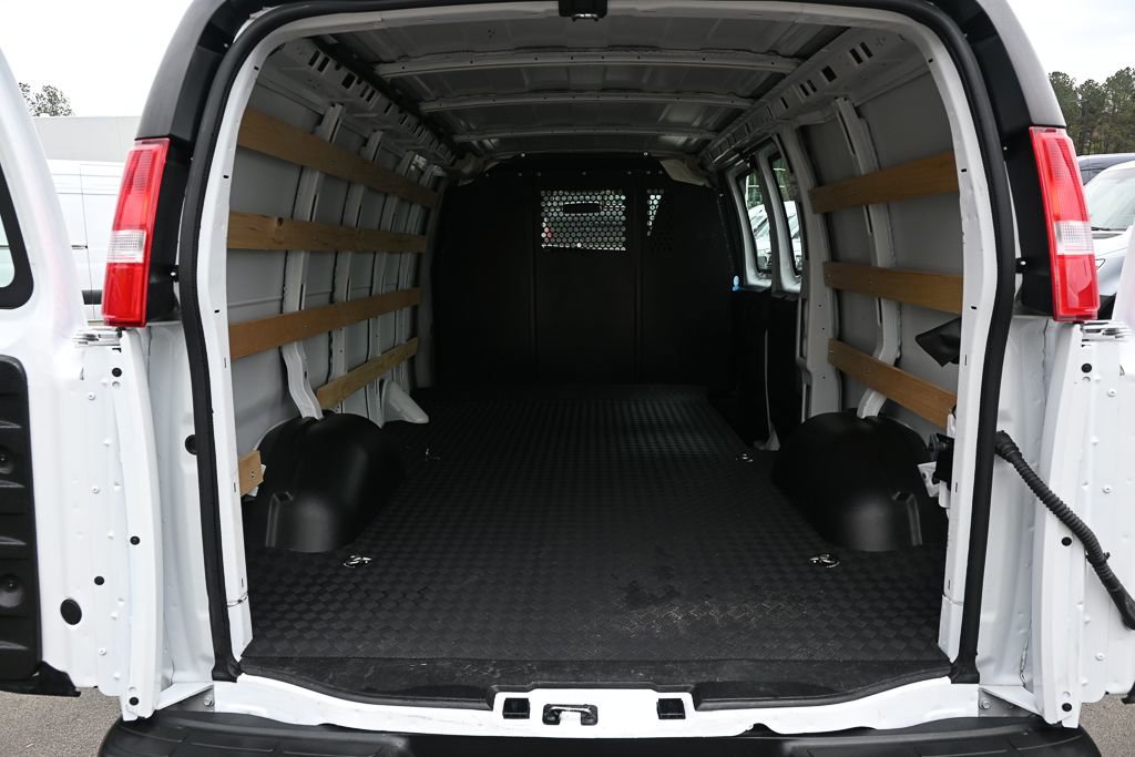 Used 2024 GMC Savana 2500 w/ Driver Convenience Package image 27