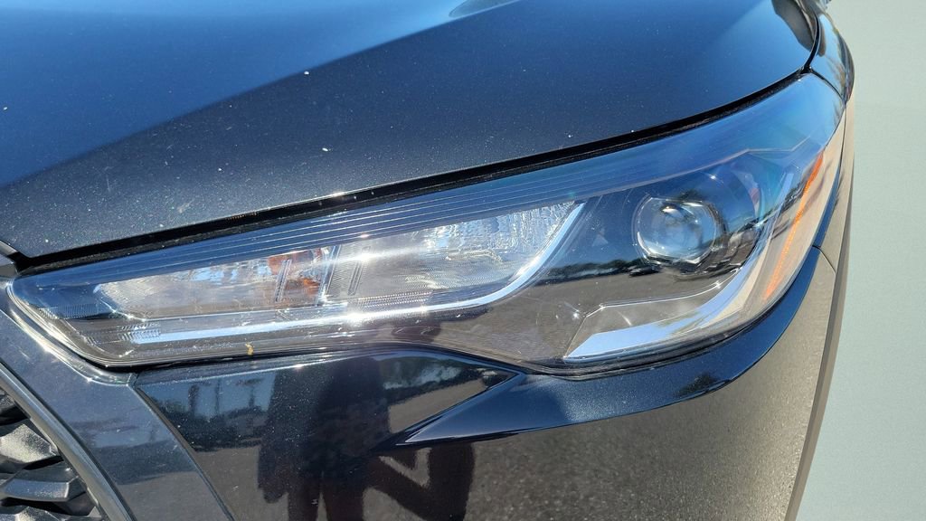 Certified 2024 Toyota Corolla Cross L image 9