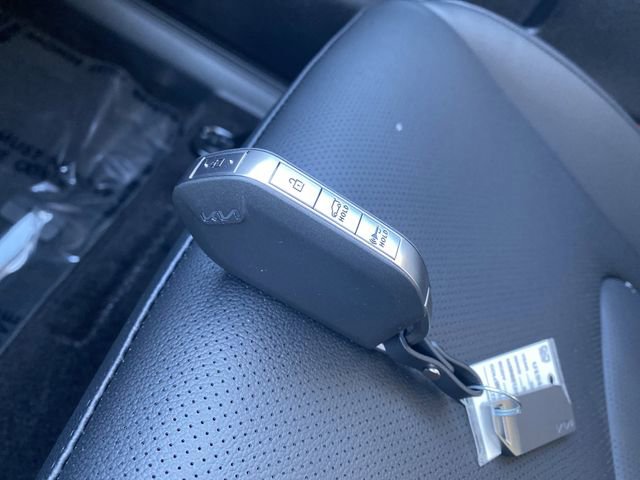 New 2026 Kia Sportage EX image 32