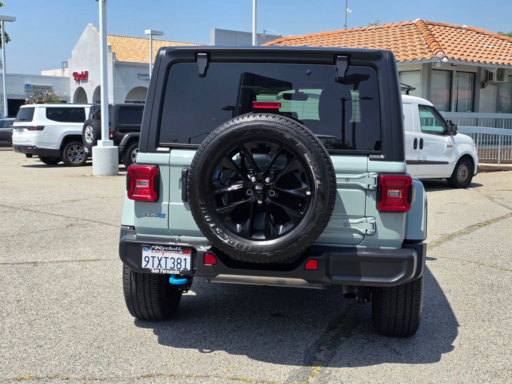 Used 2023 Jeep Wrangler Unlimited Sahara AWD/4WD image 7