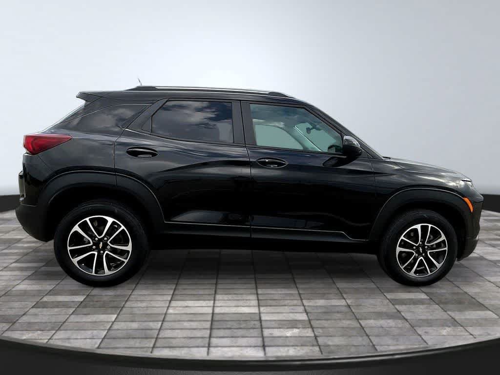 Used 2024 Chevrolet TrailBlazer LT w/ Driver Confidence Package AWD/4WD image 8