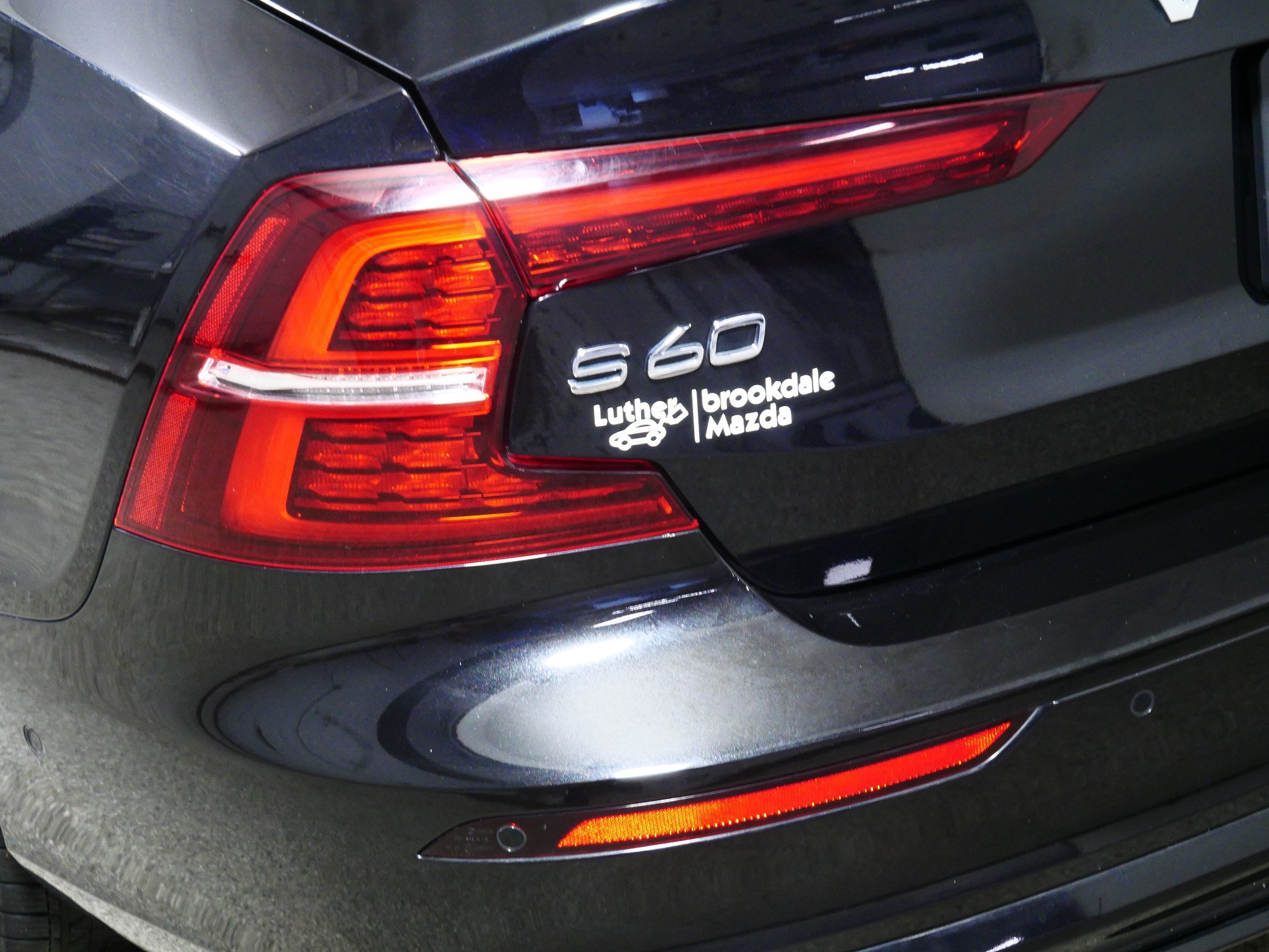 Used 2024 Volvo S60 B5 Plus AWD/4WD image 17