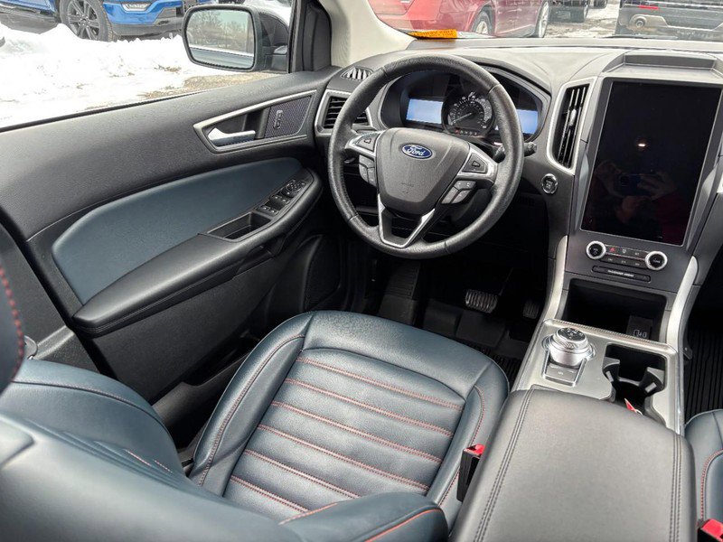 Used 2022 Ford Edge SEL w/ Sport Appearance Package AWD/4WD image 13