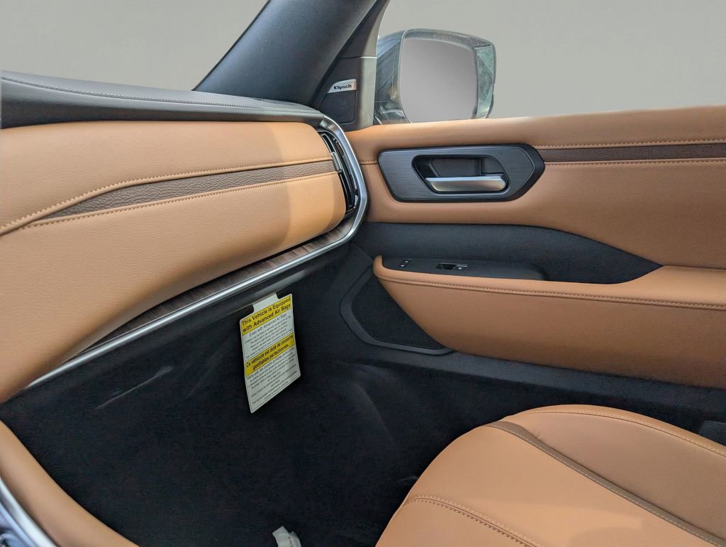 New 2025 Nissan Armada SL image 31