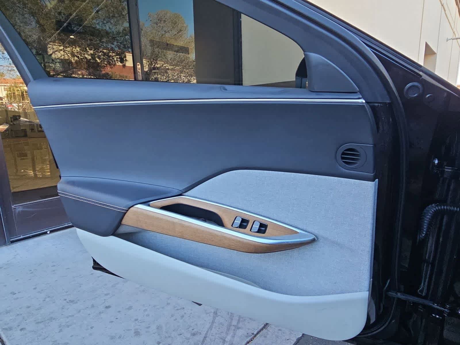 Used 2023 Lucid Air Touring AWD/4WD image 27