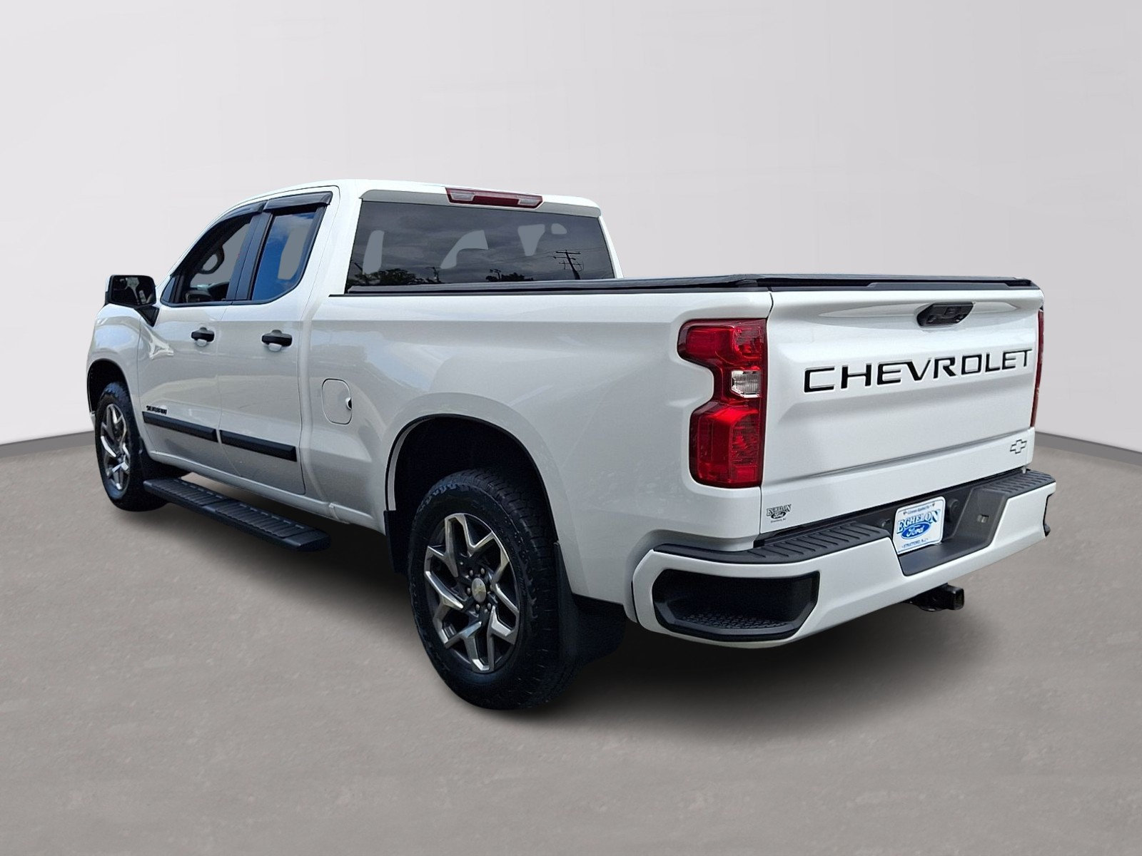 Used 2024 Chevrolet Silverado 1500 Custom RWD image 4