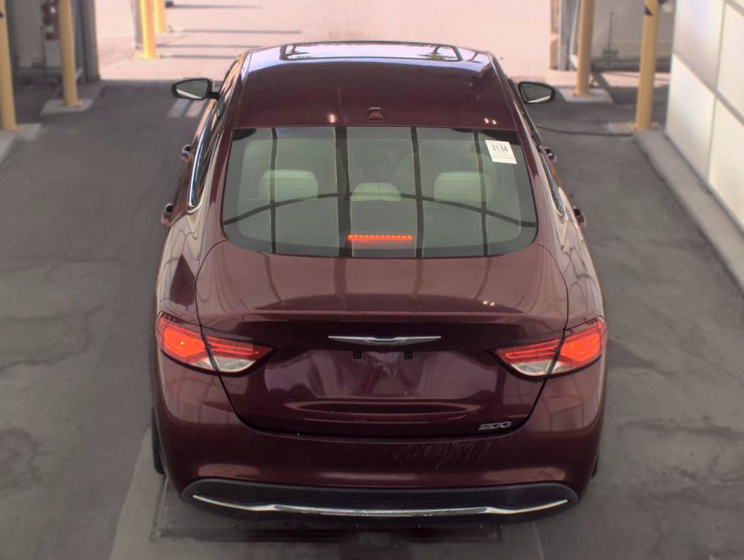 Used 2015 Chrysler 200 Limited w/ Convenience Group FWD image 5
