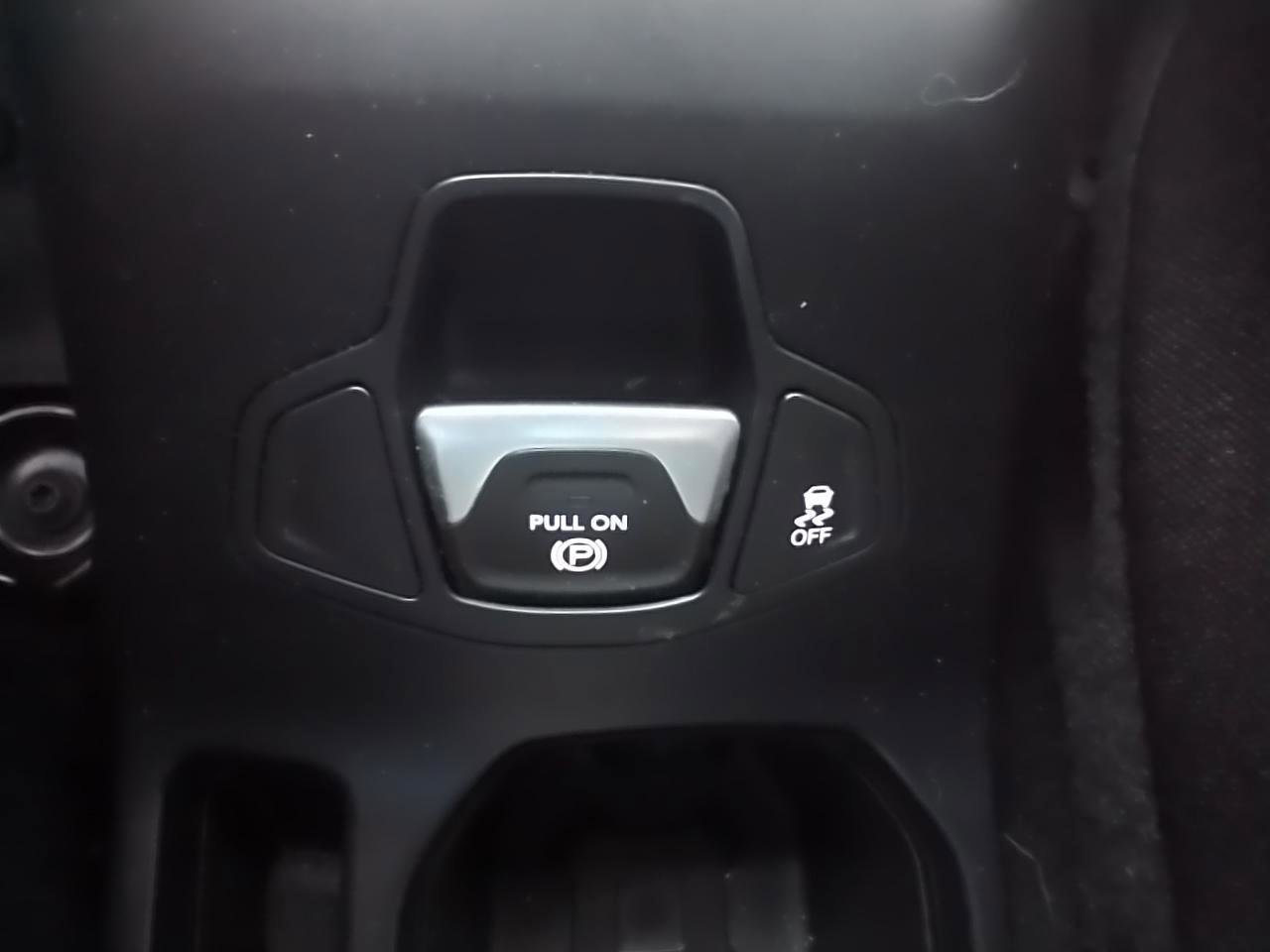 Used 2020 Jeep Renegade Latitude image 21