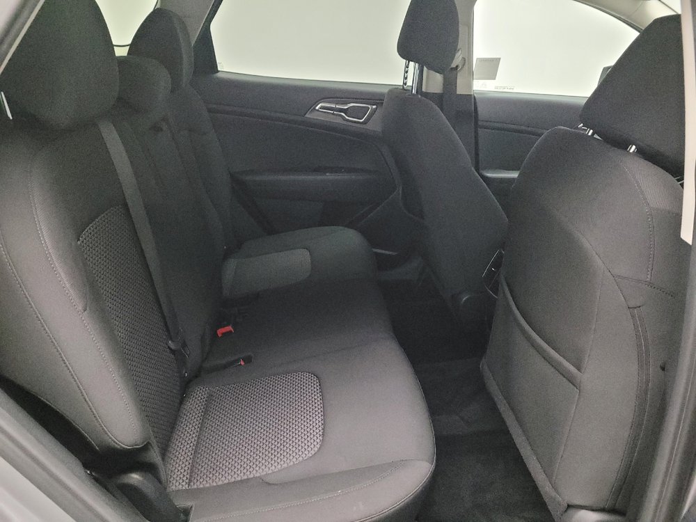 Used 2023 Kia Sportage LX image 19