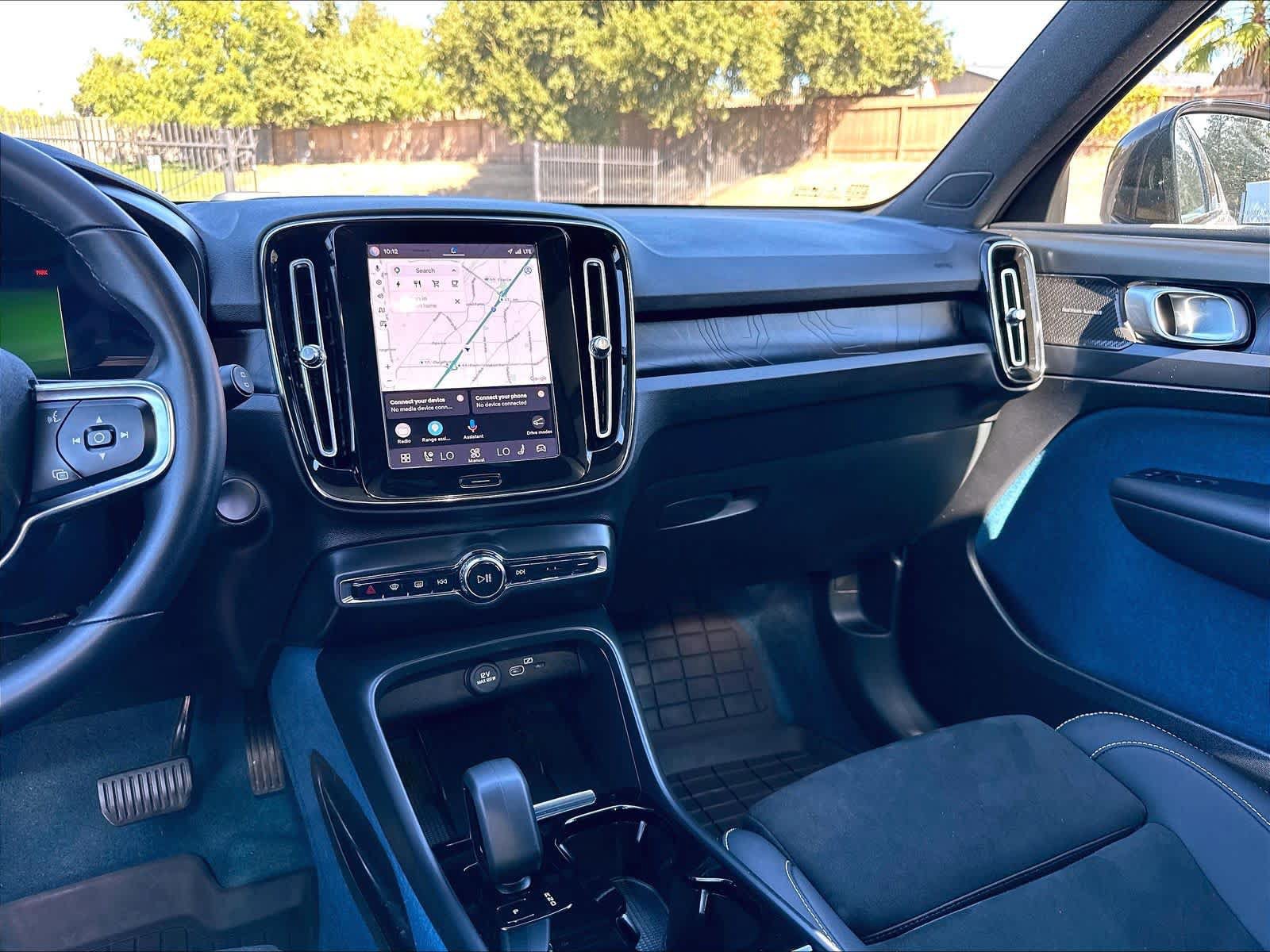 Used 2023 Volvo XC40 Recharge Ultimate AWD/4WD image 9