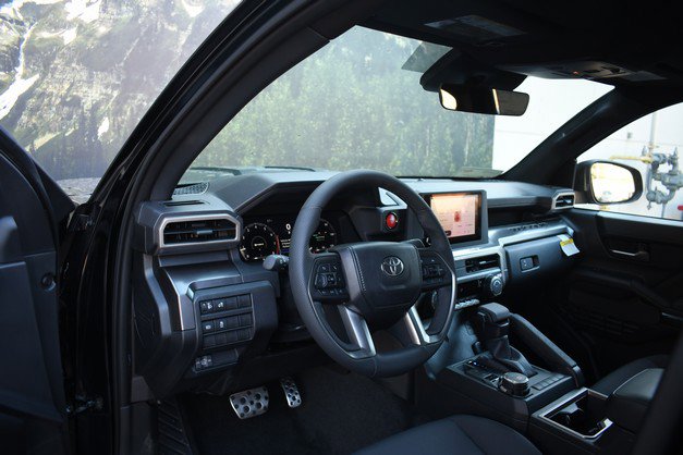 New 2025 Toyota Tacoma TRD Sport image 6